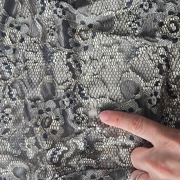 Vintage Y2K Bebe Floral Lace Overlay Sleeveless Top - Picture 8 of 8